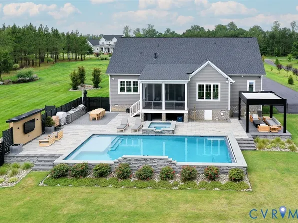 1732 Fishers Pond Dr, Maidens, VA 23102