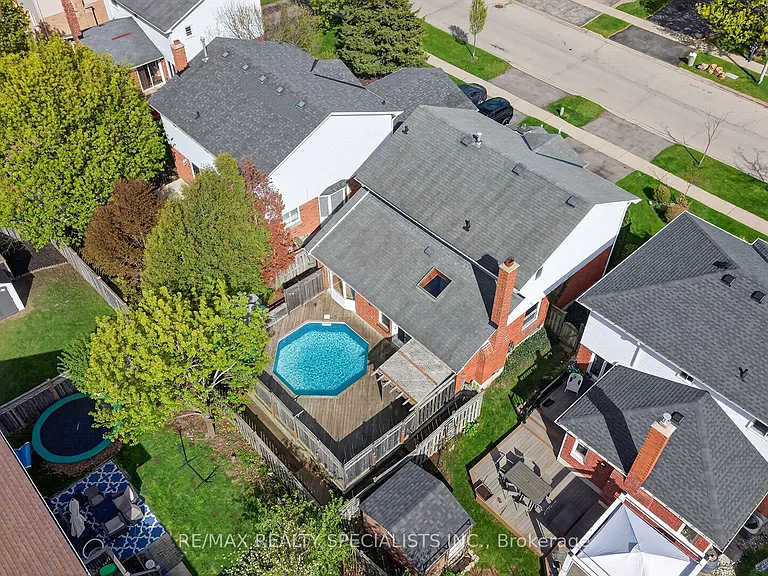 19 Longyear Dr — Photo 35