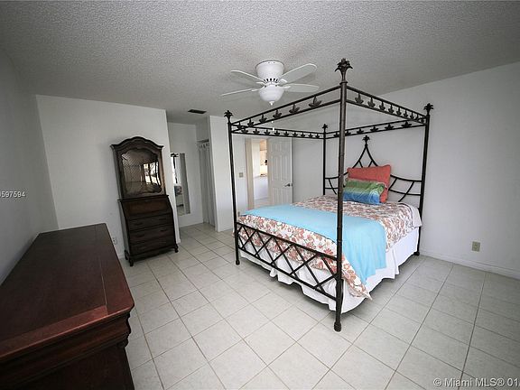 5th image of 3857 Carambola Cir N #29139