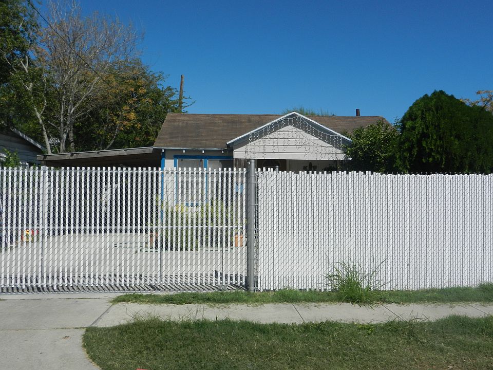1st image of 2614 Montgomery St