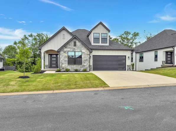 106 Winding Rock Rd, Simpsonville, SC 29680