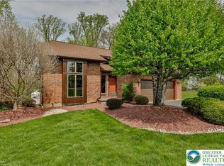 1208 Rone Dr, Wind Gap, PA 18091