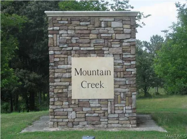 170 Merrill Ln, Deatsville, AL 36022