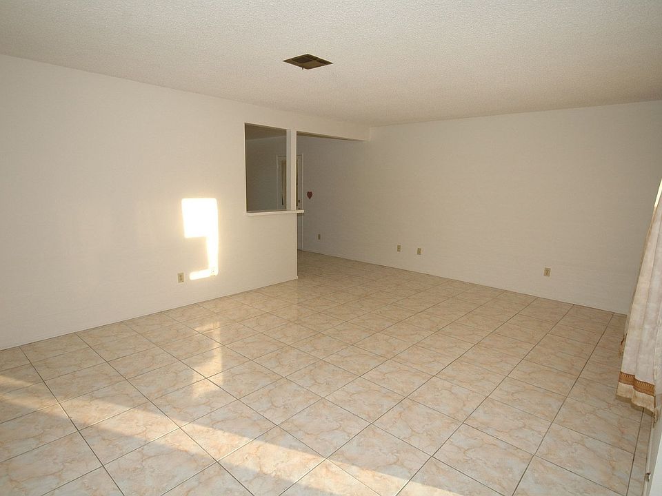 1st image of 26470 Columbia St