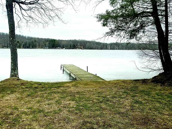 4th image of W16180 S Shore Dr