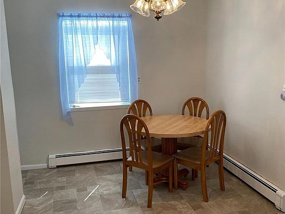 5th image of 85-42 261st St