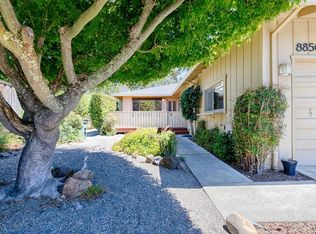 8850 Oak Trail Dr, Santa Rosa, CA 95409
