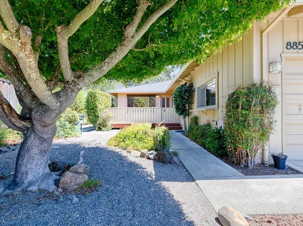 8850 Oak Trail Drive, Santa Rosa, CA 95409