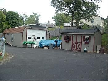 2nd image of 2614 W Beverley St