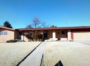819 Pinon Dr, Hobbs, NM 88240