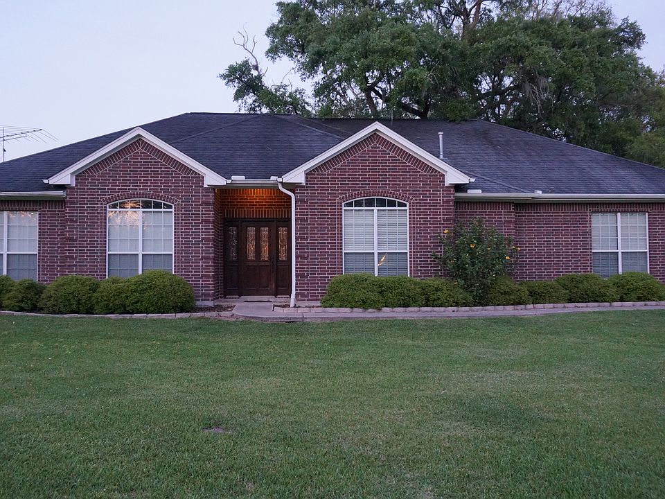 1st image of 1900 Pecan Ln