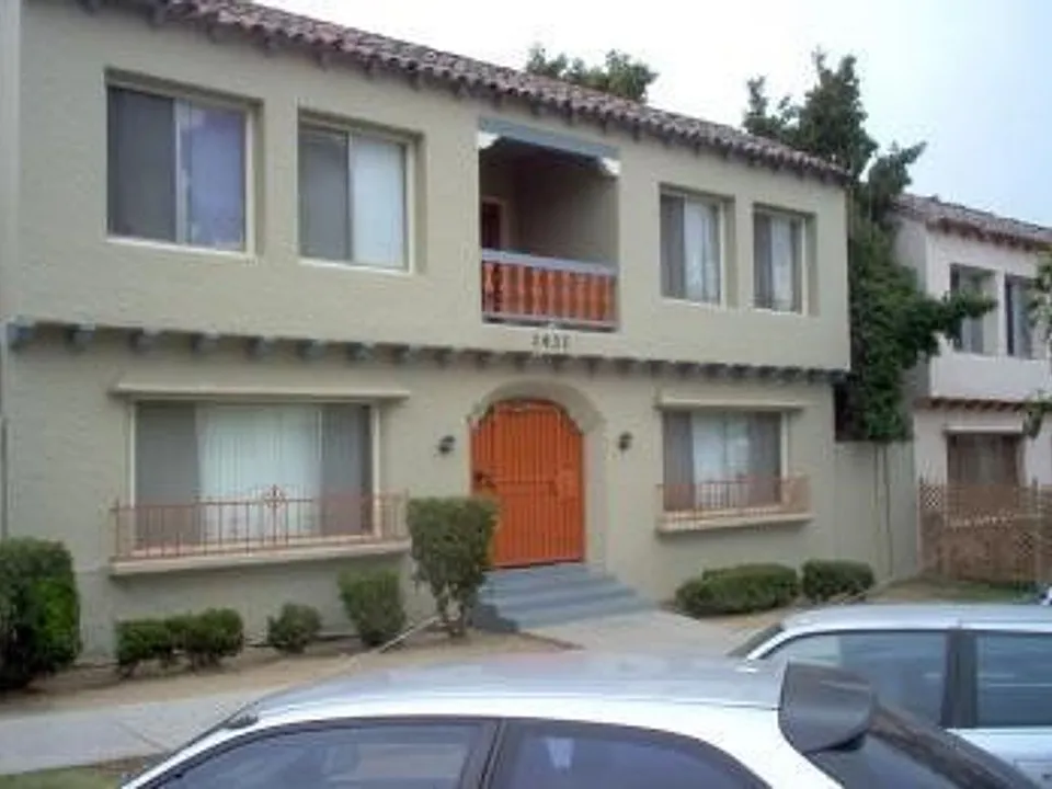 1431 Cedar Ave