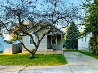 608 Royal Dr, Jackson, MI