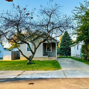 608 Royal Dr, Jackson, MI, 49202