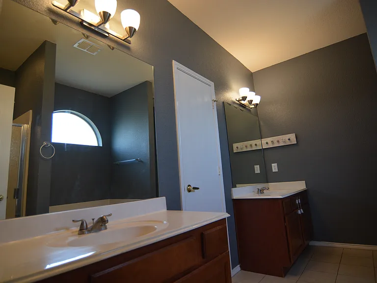 10509 Dry Valley Ct — Photo 12