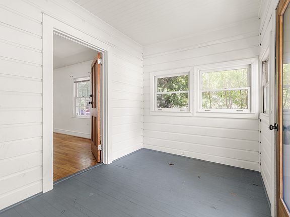3rd image of 1806 Green St