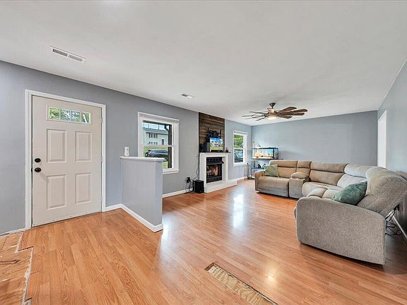 4th image of 8141 Ashton Ln