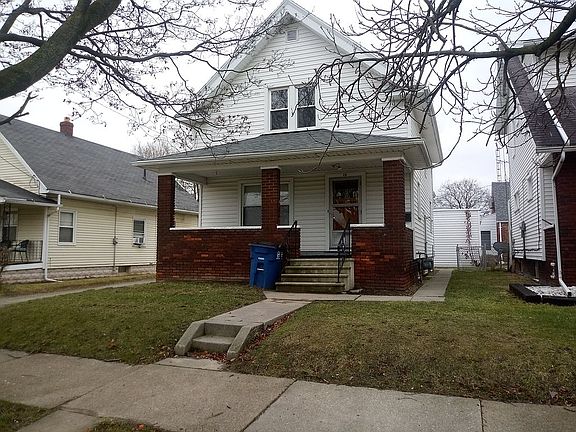 3rd image of 610 E Streicher St