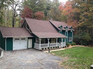 138 Joe Jenkins Rd, Fairview, NC 28730