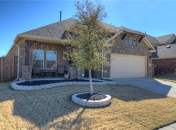 2nd image of 1221 Mesa Crest Dr