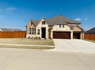 2828 Ridgelake Dr, Grand Prairie, TX 75054