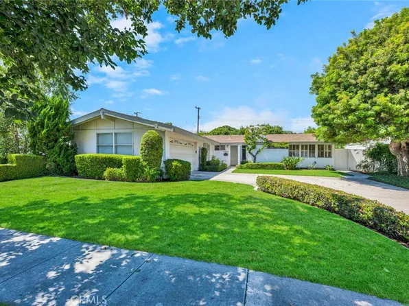 2931 Salmon Dr, Los Alamitos, CA 90720