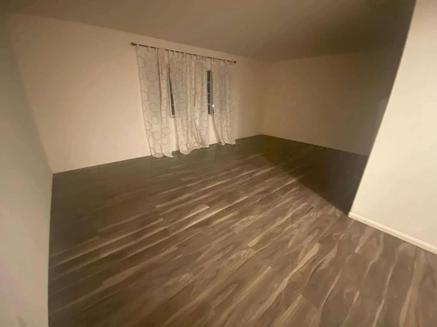 4 bed, 2448 sqft, $3,700 — Photo 4
