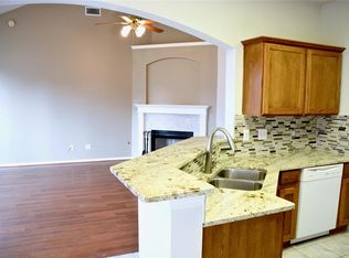 1422 Hunter Ridge Ct, Fresno, TX 77545