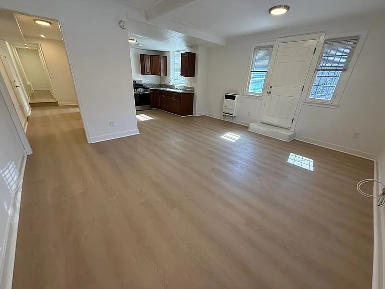 2801 San Marino St #15 — Photo 5