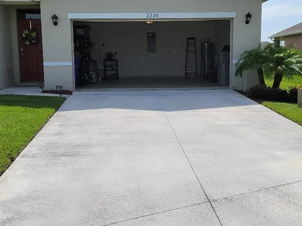 2220 SW Garfield Drive SW, Vero Beach, FL 32968