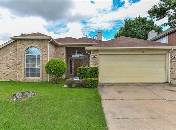 3rd image of 5303 Tennis Villa Dr