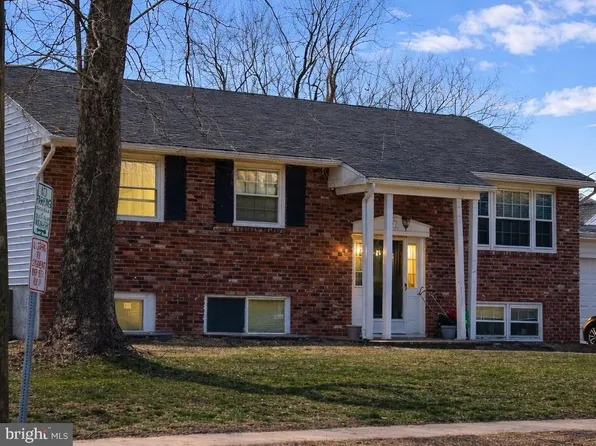 321 New St E, Glassboro, NJ 08028