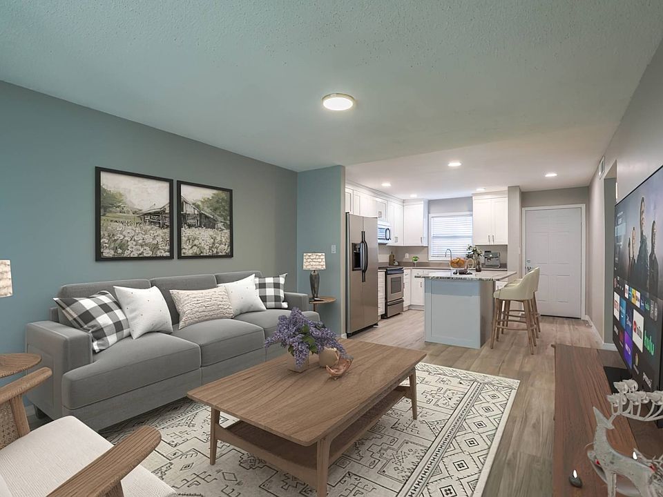 1st image of 304 47th Avenue Dr W APT 109