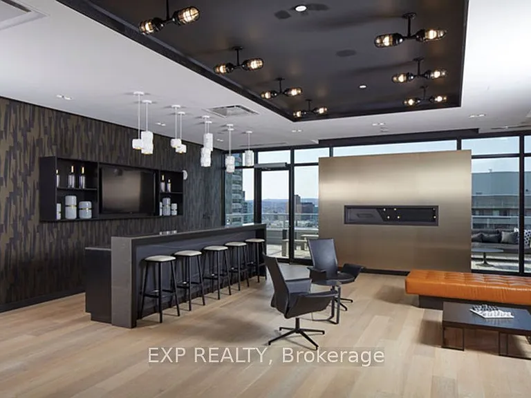 255 Bay St #212 — Photo 15