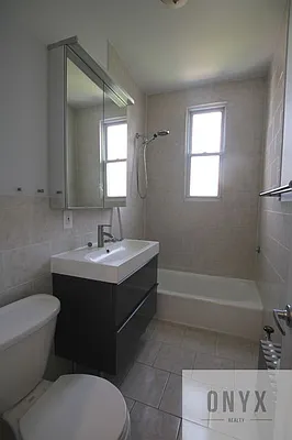 Rented by Onyx | media 18