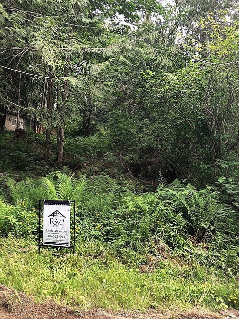 1st image of 140 E Forest Dr