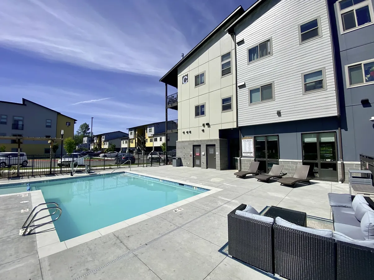 Centennial Park Apartments — Photo 2