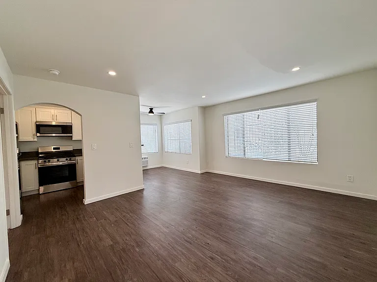 Mansfield Terrace Apartments — Photo 28