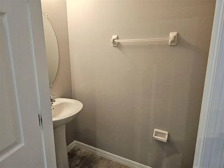 10548 Salt Grove St — Photo 7