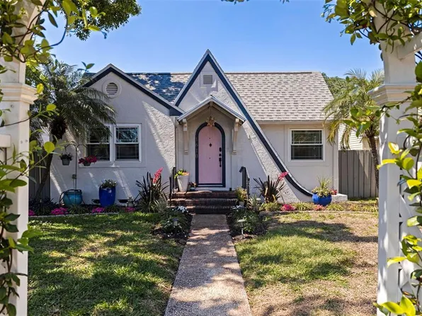 1610 14th St N, Saint Petersburg, FL 33704