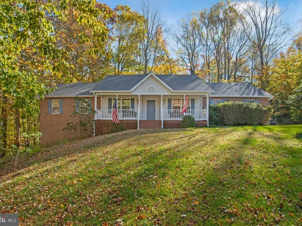 2405 Wildflower Ln, Huntingtown, MD 20639
