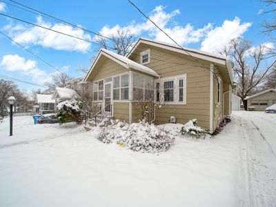 715 Woodlawn Ave, Jackson, MI, 49203