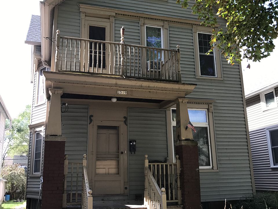 1st image of 2519B N Bartlett Ave