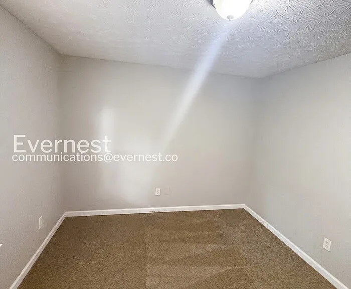7035 Setters Way — Photo 13