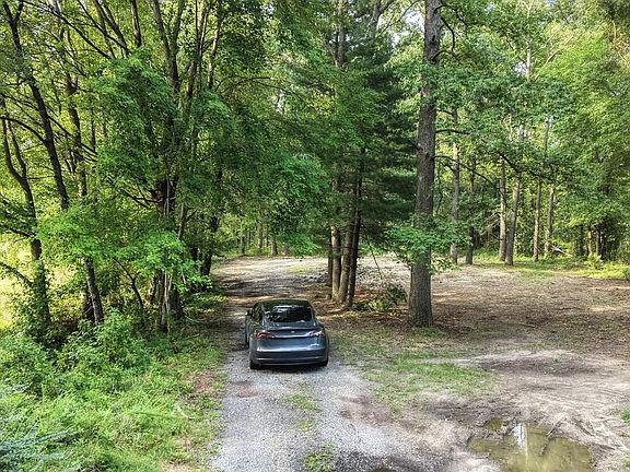 3rd image of 111 Thicket Rd