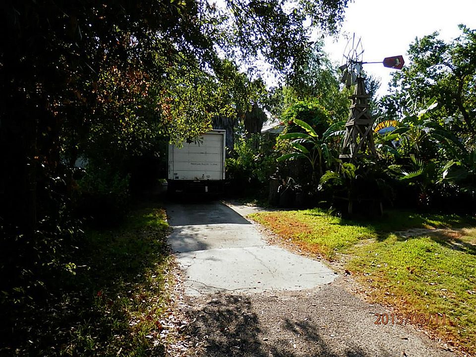 2nd image of 219 Clear Lake Rd