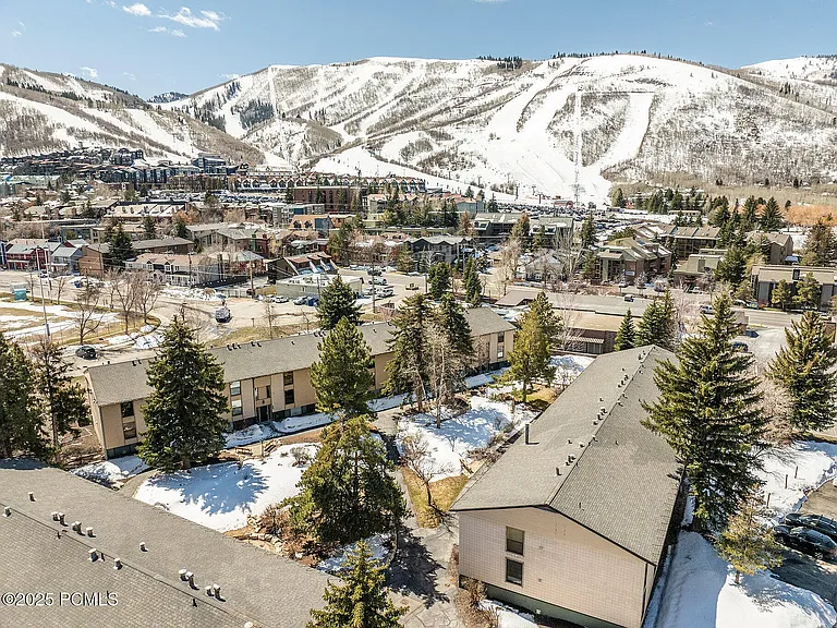 Deer Valley Dr — Photo 9