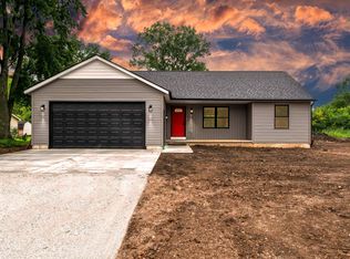 263 Range Rd, Kimball, MI 48074