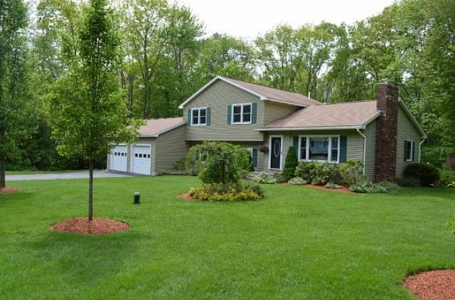 1st image of 12 Lancaster Dr