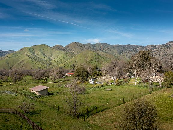 5th image of 42148 South Fork Drive